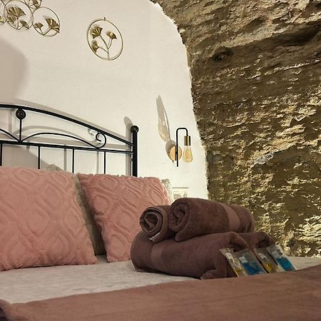 Casa Cueva Sol Y Luna Setenil Setenil De Las Bodegas Exterior photo